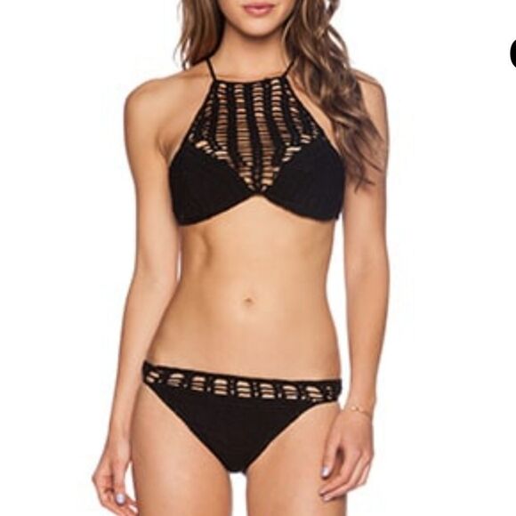 LOVERS+ Friends Wanderlust Crochet Top in Blac - Picture 2 of 10